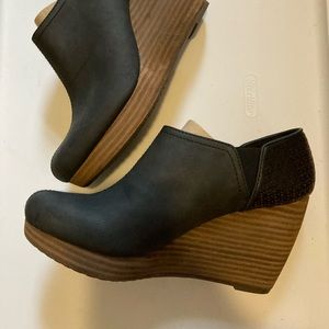 Women’s Black Ankle Boots. Size 9.5.